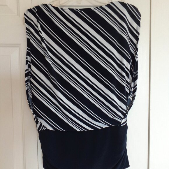 Chico's Womens Black White Pleated Lined Knit Kit Stripe Sleeveless Blouse Sz 0 - Picture 2 of 10